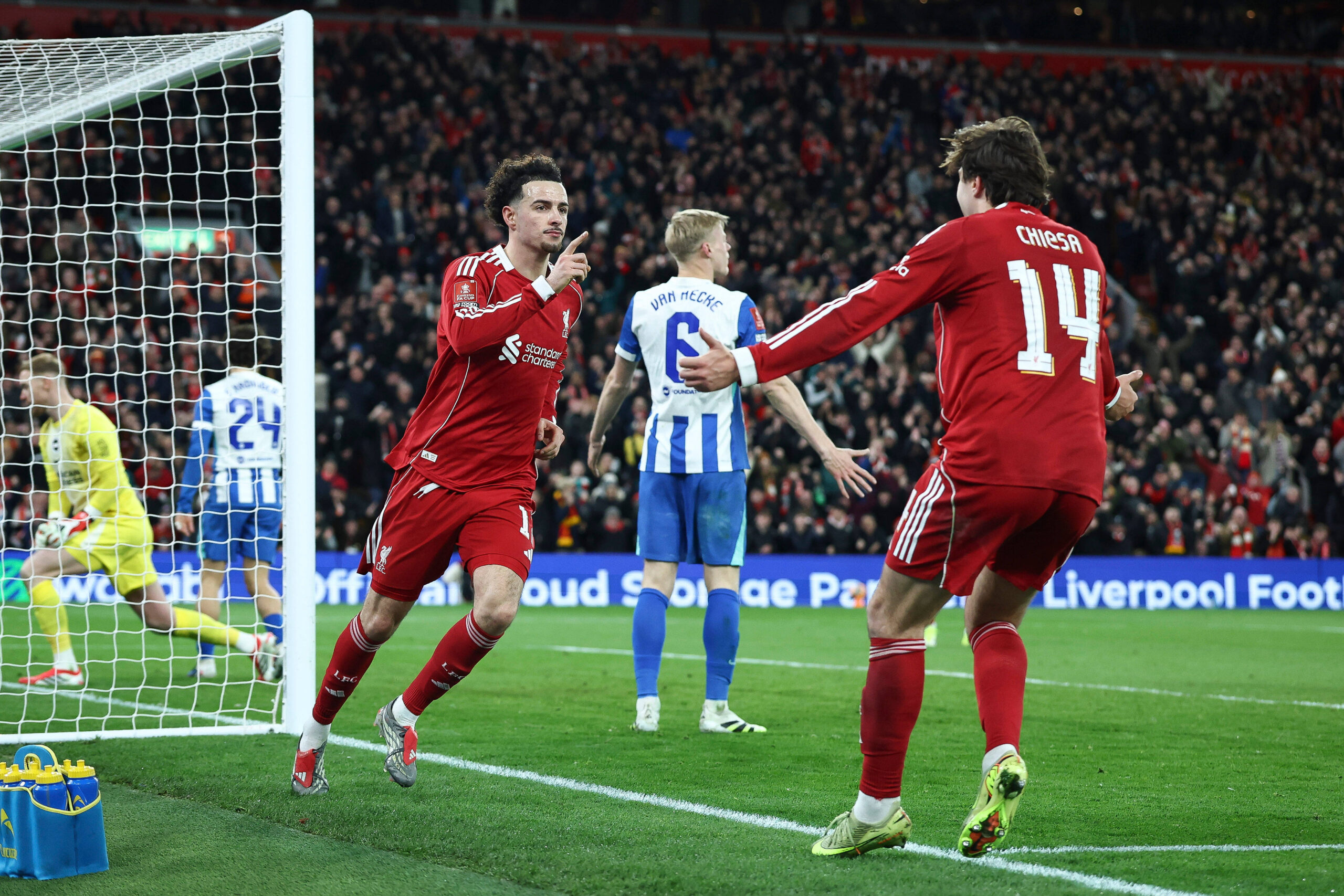 Nottingham Forest'a Curtis Jones önerisi: Elliot Anderson'un yerine