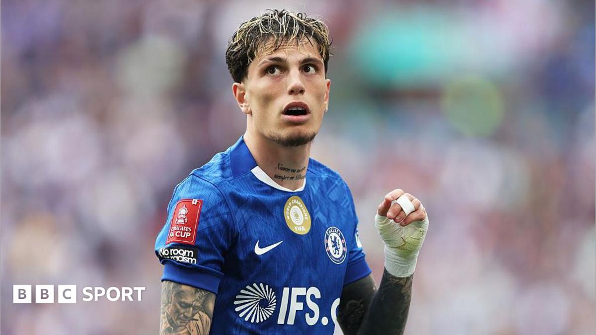 Aston Villa, Garnacho için Chelsea ile görüşmelere başladı