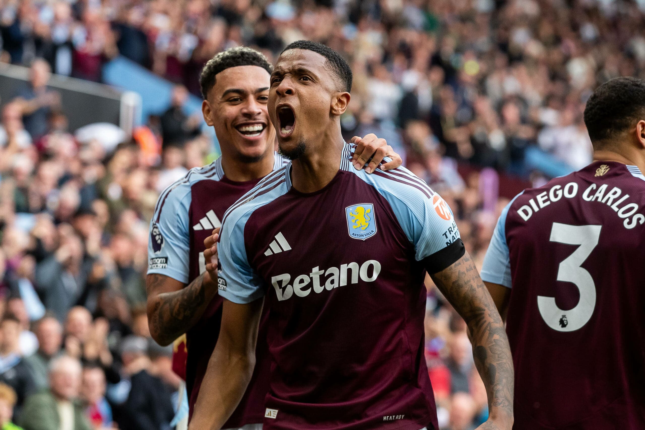 Arsenal, Saliba Şoku Sonrası John Stones ve Ezri Konsa'ya Yöneldi